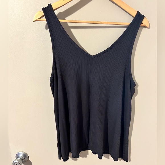Old Navy double v, ribbed, dark gray tank top - Picture 2 of 3